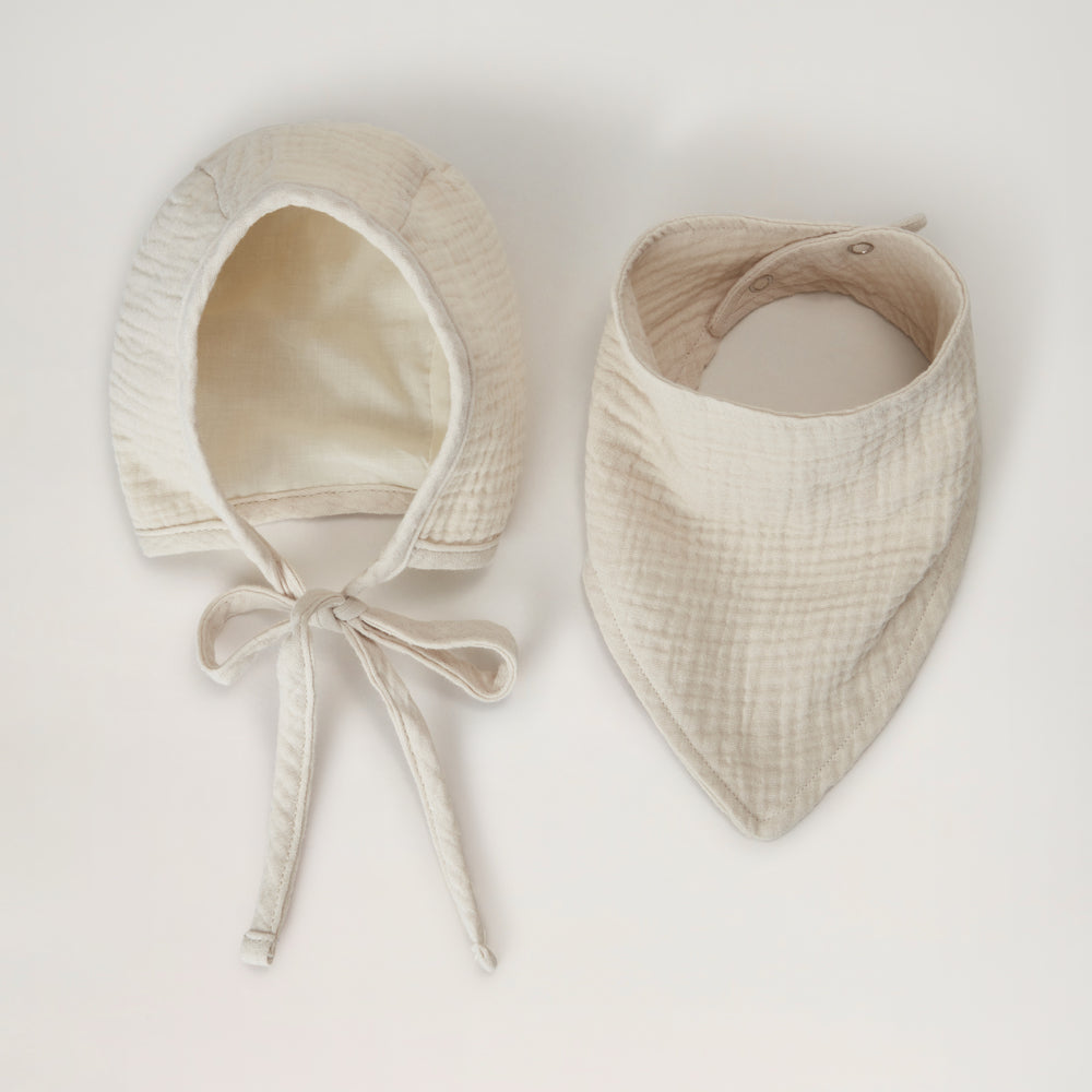 MUSLIN DROOL BIB- NEWS!